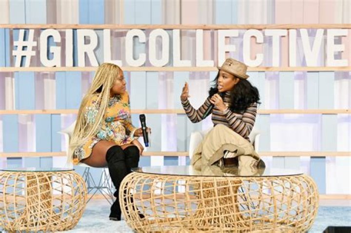 SZA Opens Up About Her Body Transformation: 190 Lbs & Over-Sized T-Shirts