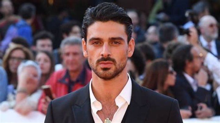 Get to Know the Cast of Netflix’s Steamy Drama ‘365 Days’