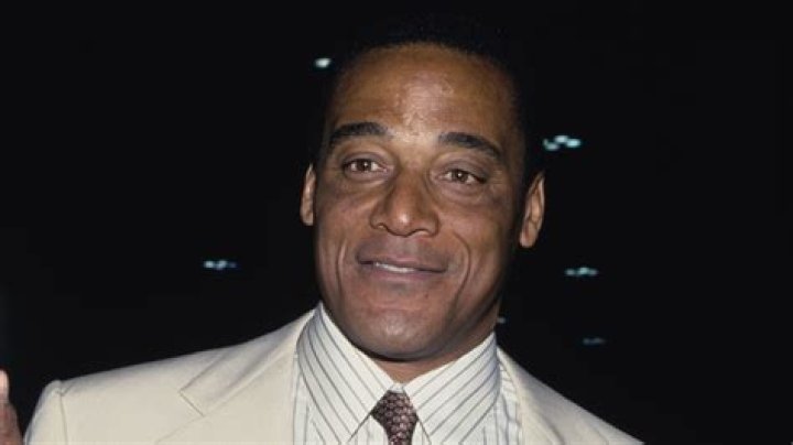 Al Cowlings (Football Player) - Age, Birthday, Bio, Facts, Family, Net Worth, Height & More