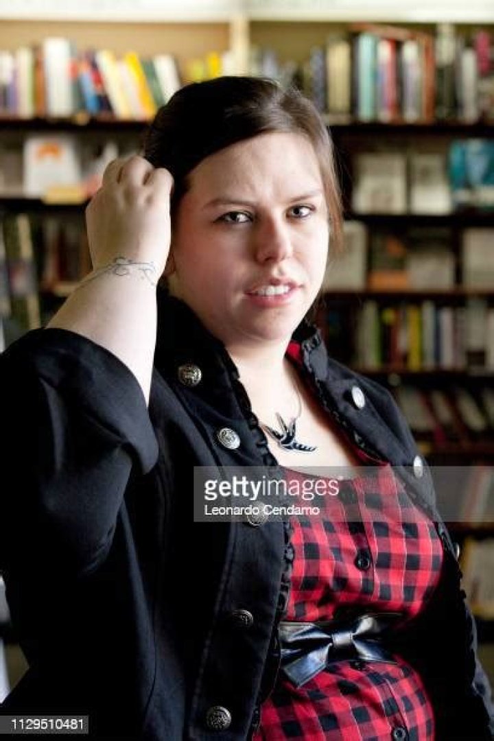 Amanda Hocking Biography, Age, Height, Husband, Net Worth, Family