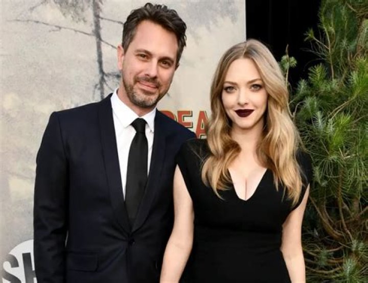 Amanda Seyfried Biography, Age, Height, Husband, Daughter, Movies and Net Worth