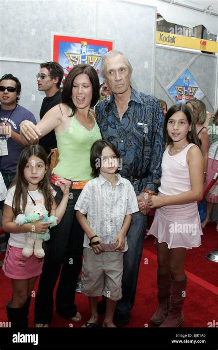 Annie Bierman Wiki, Bio, Age, Height, Family, David carradine Husband, Kids, Movies, and Net Worth