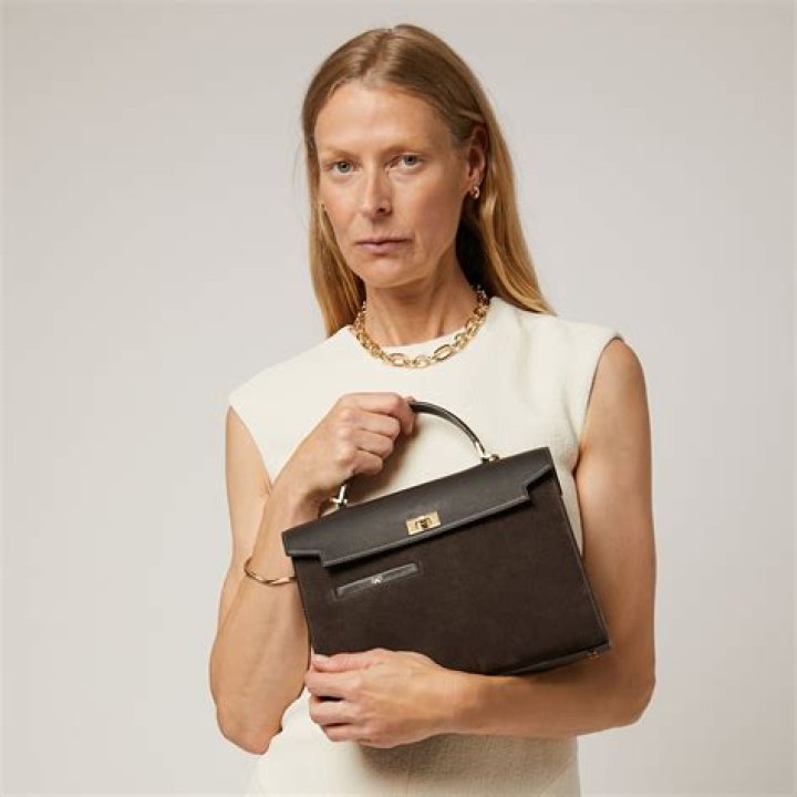 Anya Hindmarch Biography, Age, Height, Husband, Net Worth, Family