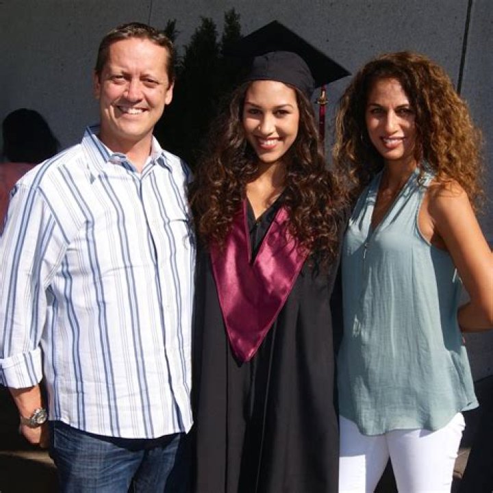 Bachelor’s Serena Pitt Parents Ethnicity and Nationality: Is She Black?