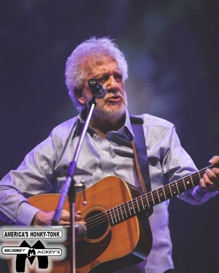 Bobby Mackey (Country Singer) - Age, Birthday, Bio, Facts, Family, Net Worth, Height & More