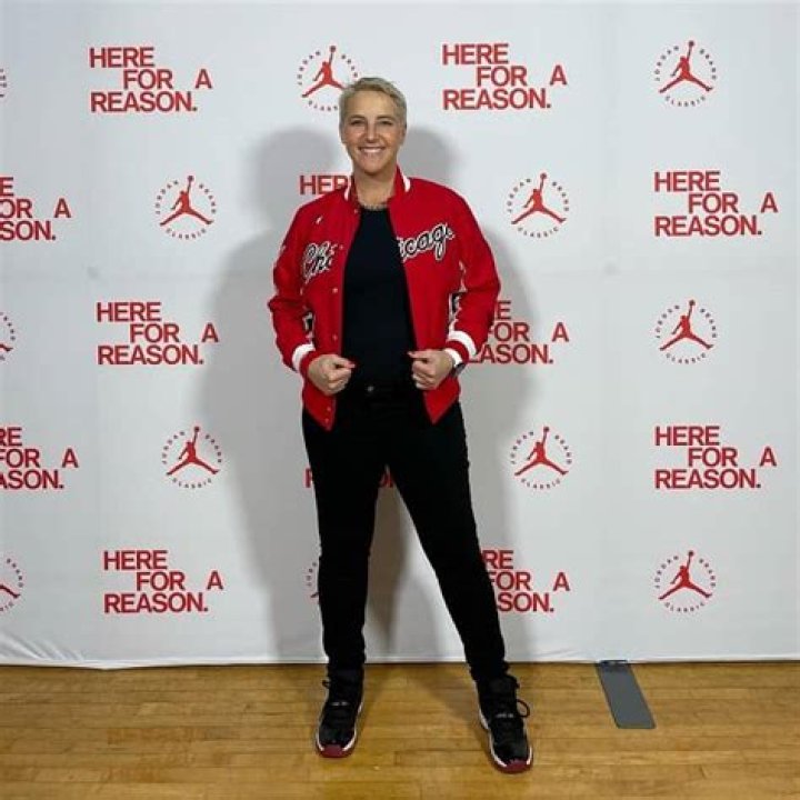 Brooke Weisbrod Salary: Age, Wiki, Biography, Married, Haircut, Net Worth, Boyfriend, Height