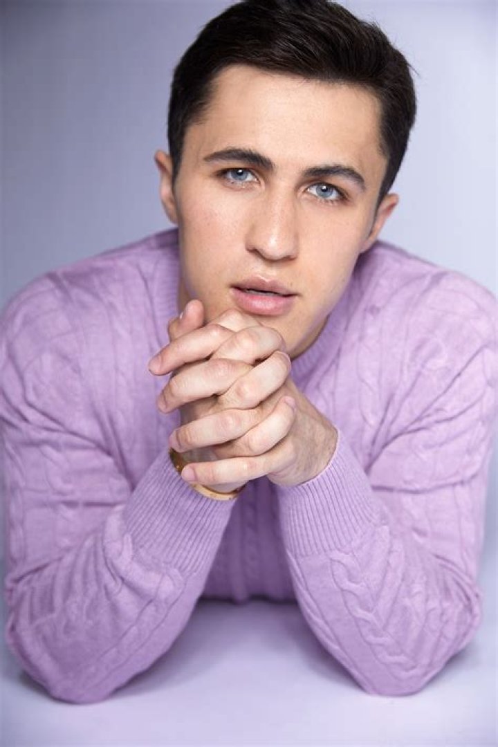 Chris Olsen Age | Wiki, Net worth, Bio, Height, Boyfriend