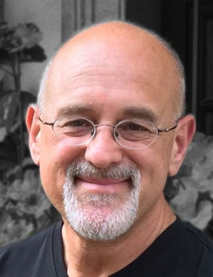 Daniel Gilbert Biography, Age, Height, Wife, Net Worth, Family