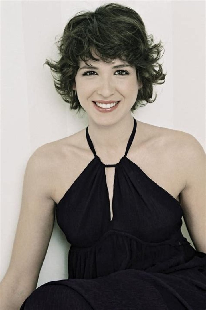 Daniela Costa Biography, Age, Height, Husband, Net Worth, Family