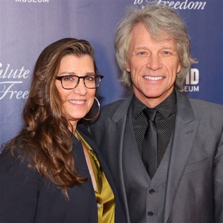 Dorothea Hurley Age, Birthday: Jon Bon Jovi Wife – 10 Facts