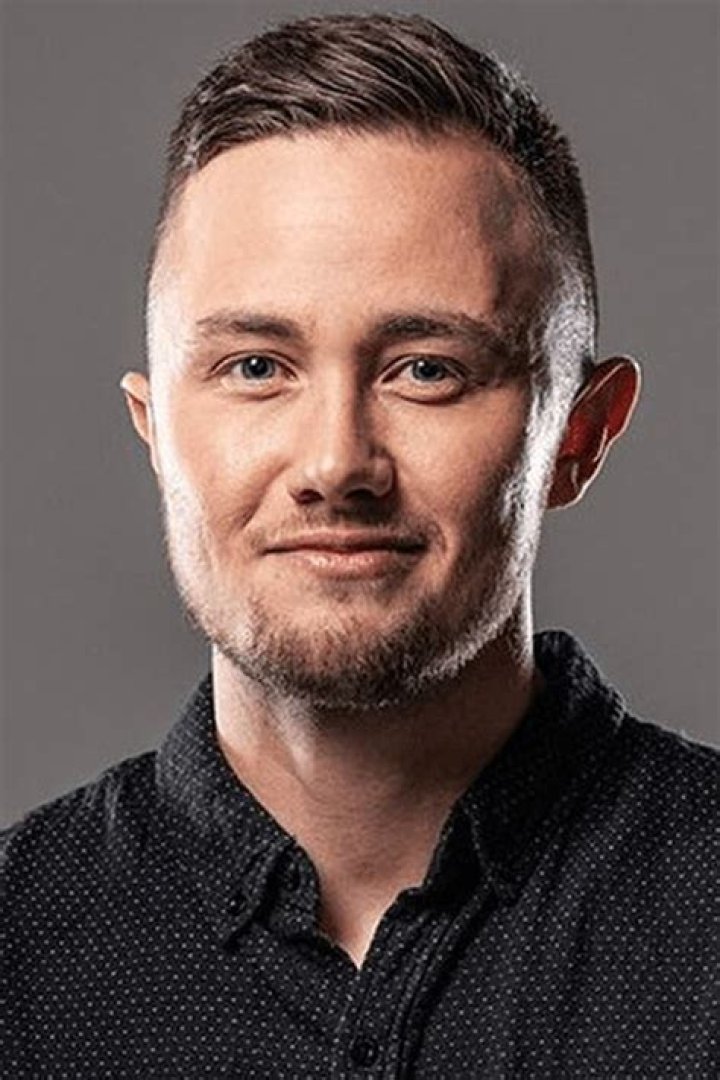 Elz Carrad Wikipedia Bio: Is The NZ Actor Trans? Everything To Know