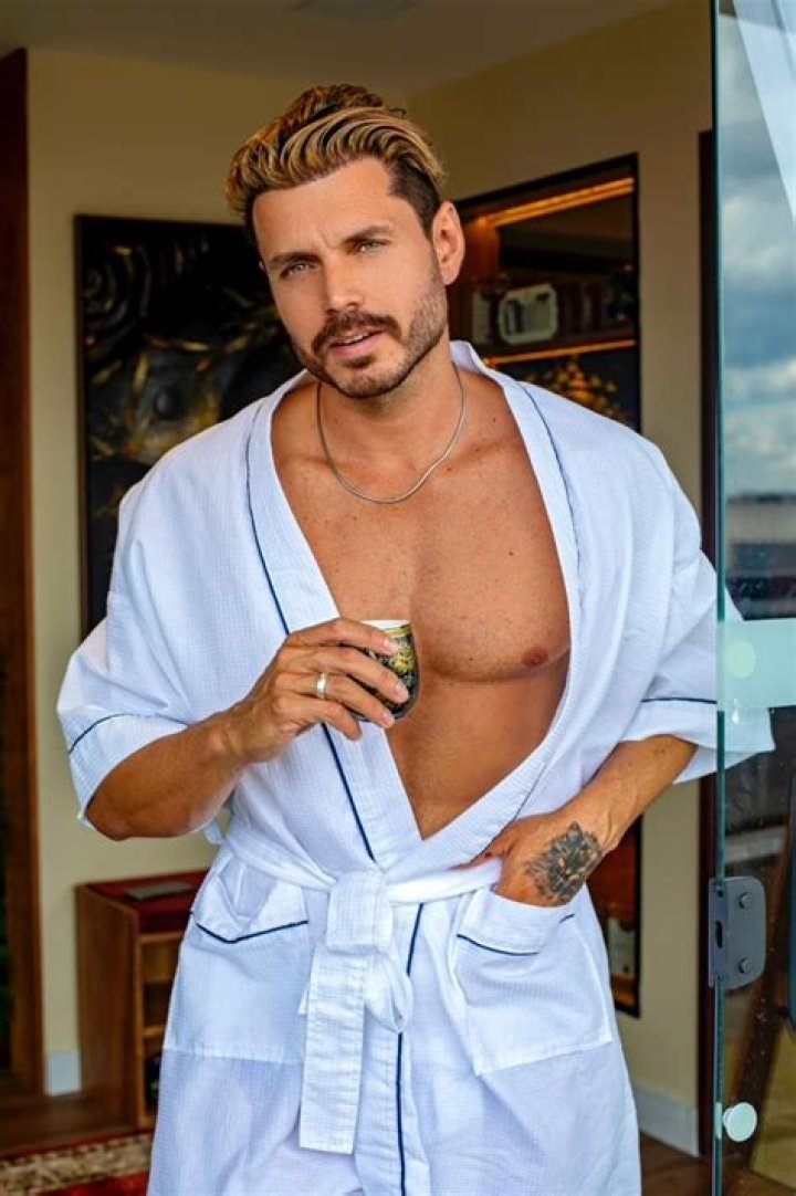 Franklin David (Model) - Age, Birthday, Bio, Facts, Family, Net Worth, Height & More