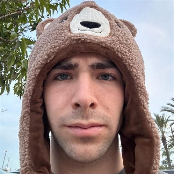 Astrology Birth Chart of Garrett Casto (TikTok Star) 2024