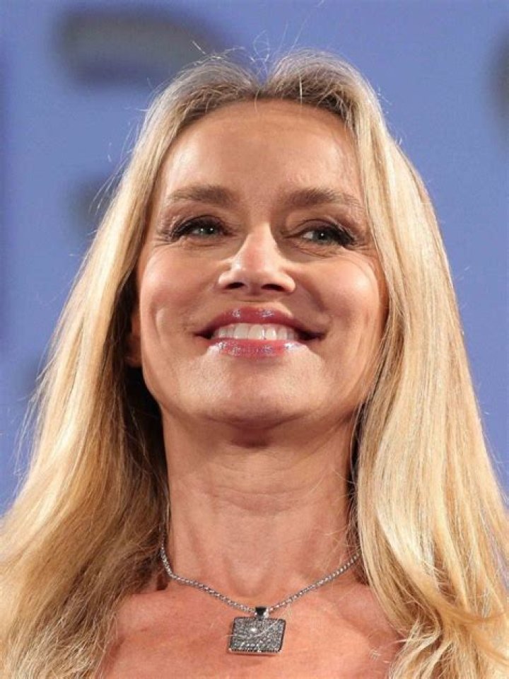 Gloria Guida Biography, Age, Height, Husband, Children, Movies, Facebook, Twitter