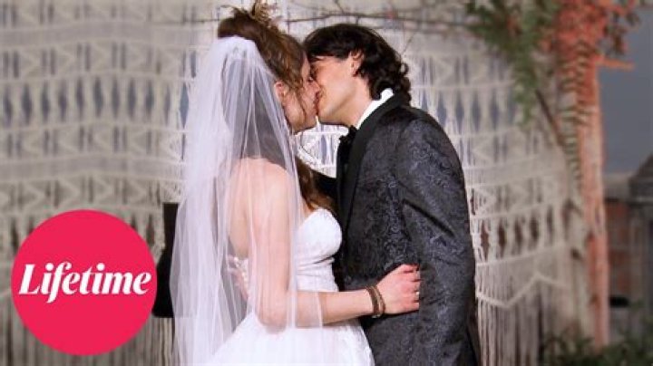 How are Amelia and Bennett doing? – Celebrity.fm – #1 Official Stars, Business & People Network, Wiki, Success story, Biography & Quotes