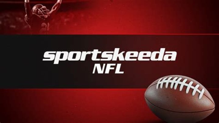 How much money did Vince Papale make playing for the Eagles?