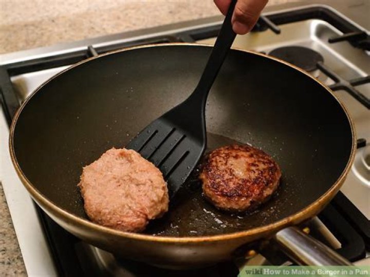 How to cook a burger in a pan