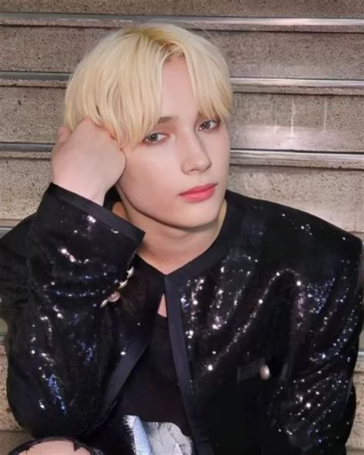 Huening Kai (TXT) Family, Age, Girlfriend, Dating, Height, Dating, Wiki, Bio