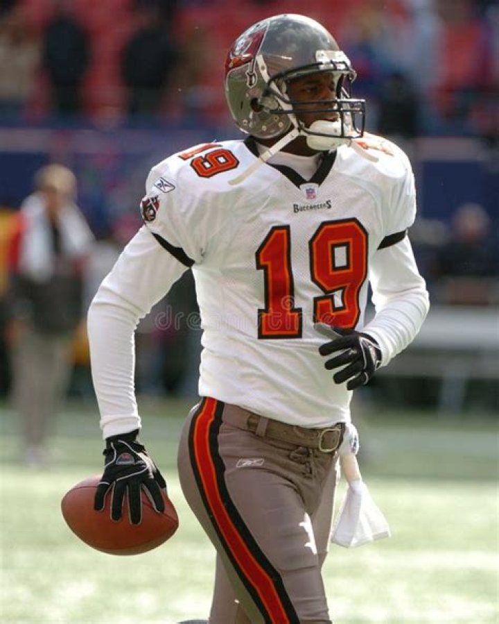 Ike Hilliard Biography, Age, Height, Wife, Net Worth, Family