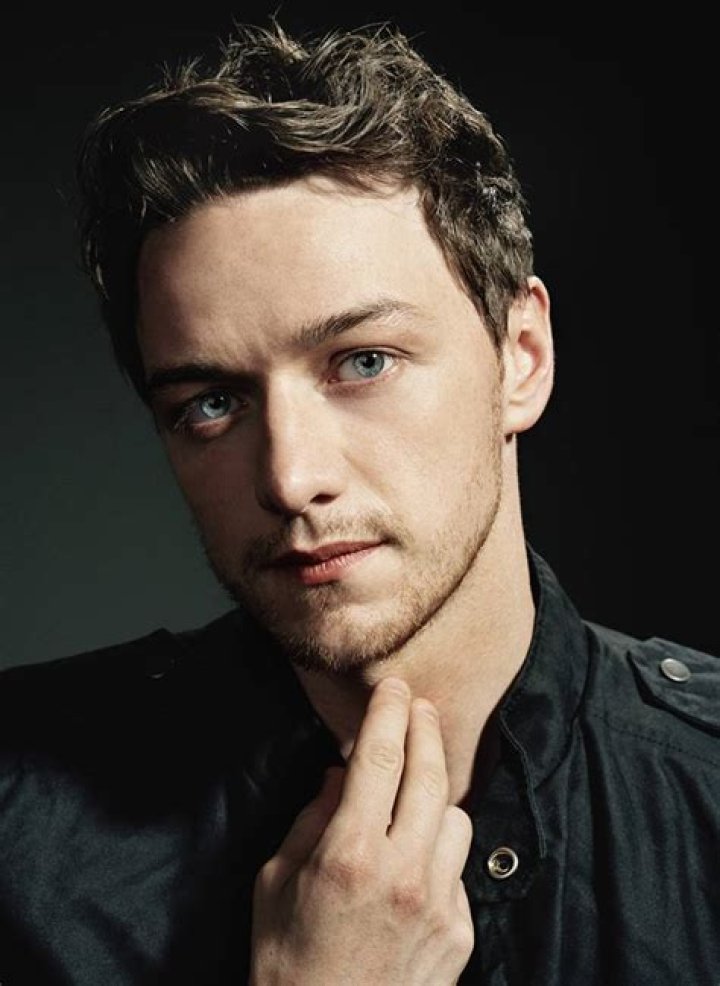 James McAvoy – Celebsgraphy