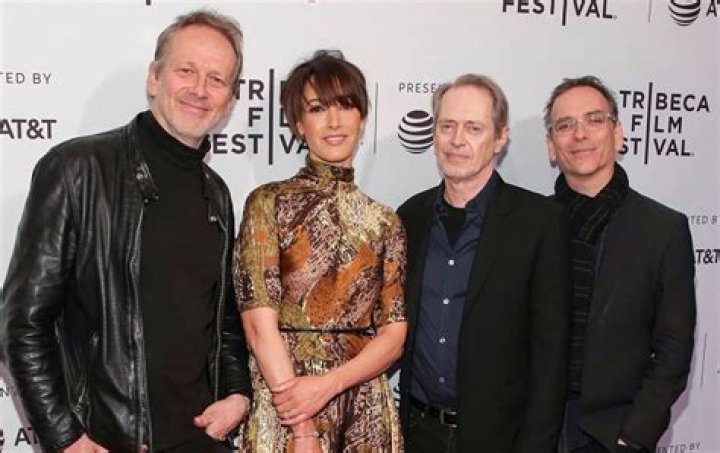 Jennifer Beals Husband, Age, Net Worth, Parents, Gay, Ethnicity, Feet, Family, Height