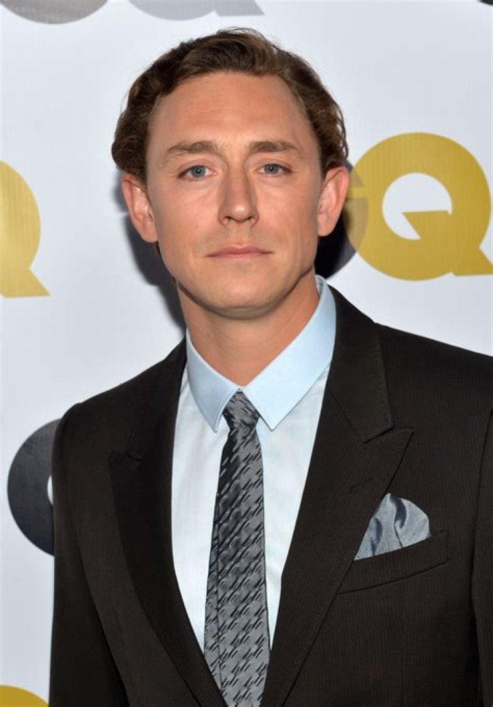 JJ Feild biografía, edad, altura, esposo, net worth, familia