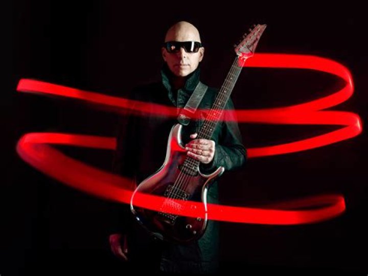 Joe Satriani Biography, Age, Height, Wife, Net Worth, Family