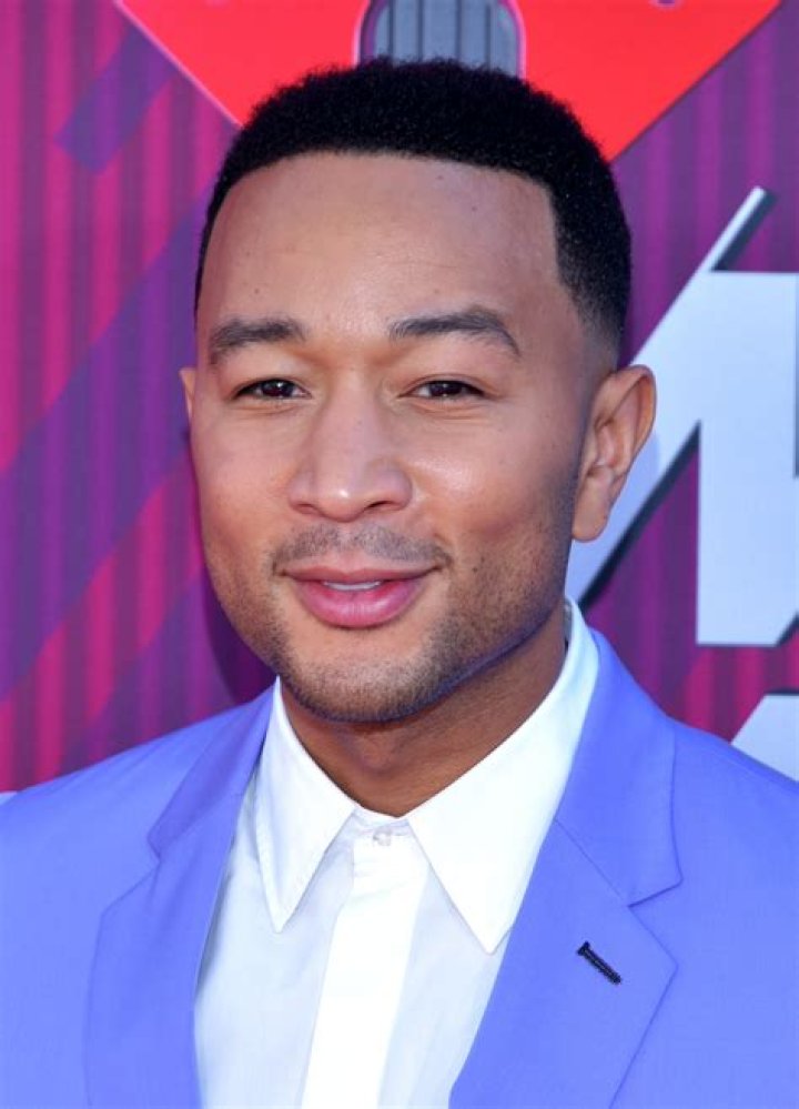 John Legend (R&B Singer) - Age, Birthday, Bio, Facts, Family, Net Worth, Height & More