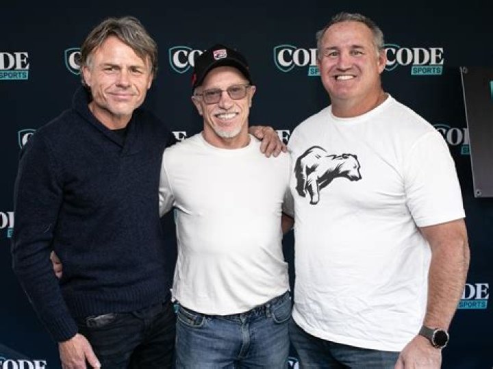 Josh Stuart Biography, Age, Height, Wife, Net Worth, Family