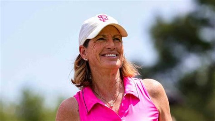 Juli Inkster (Golfer) - Age, Birthday, Bio, Facts, Family, Net Worth, Height & More