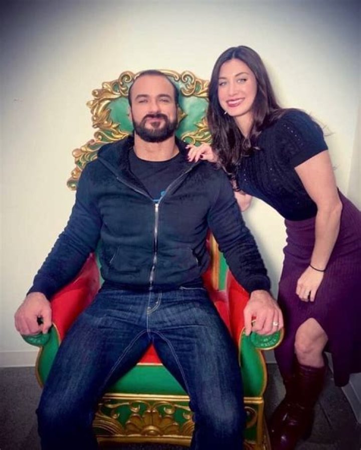 Kaitlyn Frohnapfel Bio, Wiki, Age, Height, Parents, Husband, WWE, and Net Worth