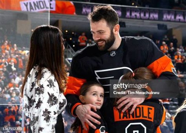 Keith Yandle Age, Wikipedia, Biography, Children, Salary, Net Worth, Parents.