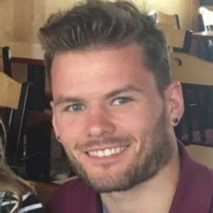 Kip Thorstenson (Doctor) - Age, Birthday, Bio, Facts, Family, Net Worth, Height & More