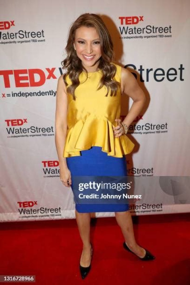 Lili Gil Valletta Bio, Wiki, Age, Height, Fox News, Husband, Net Worth, Trump, Instagram, Salary and Measurements