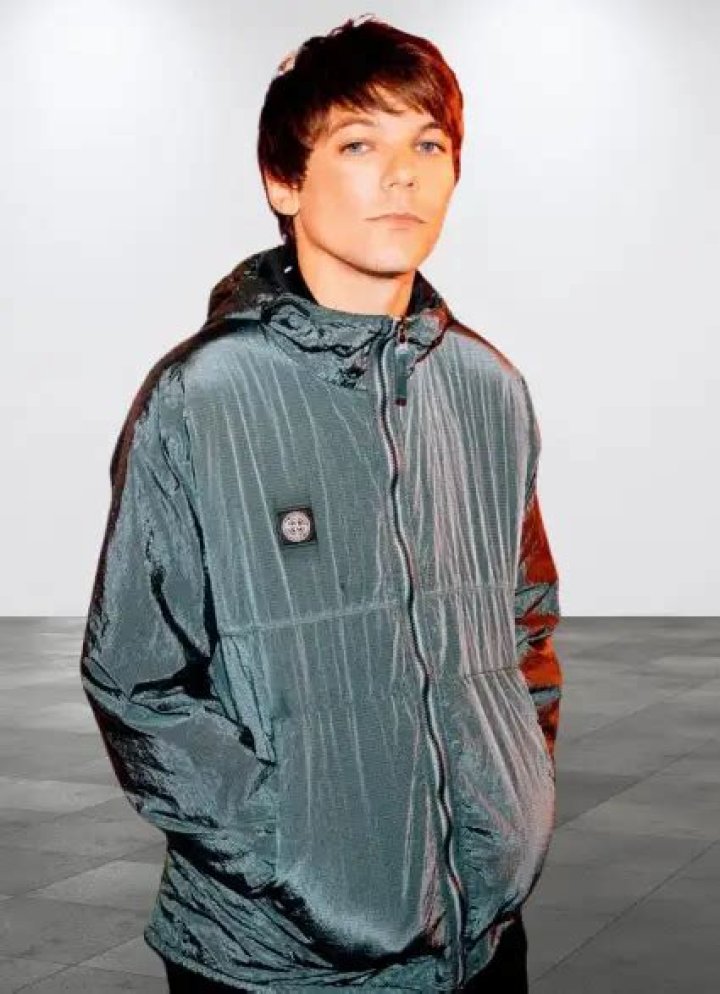 Louis Tomlinson Age, Height, Parents, Wife, Children