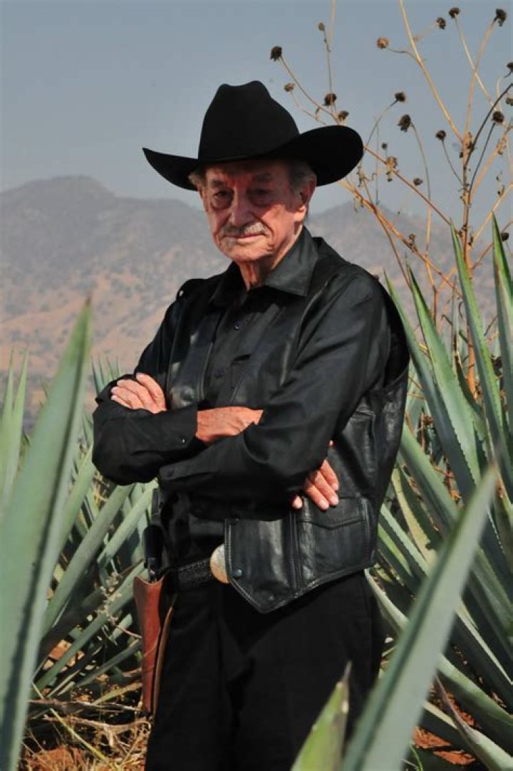 Mario Almada Biography, Age, Height, Wife, Net Worth, Family