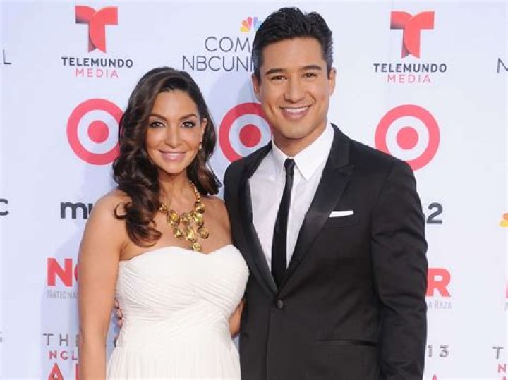 Mario Lopez: Wife, net worth, tattoos, smoking & body facts