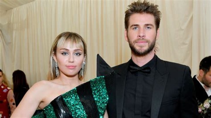 Miley Cyrus Ditched Her Wedding Ring on Instagram Just Hours Before Liam Hemsworth Split