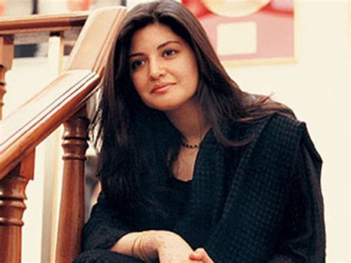 Nazia Hassan (Pop Singer) - Age, Birthday, Bio, Facts, Family, Net Worth, Height & More