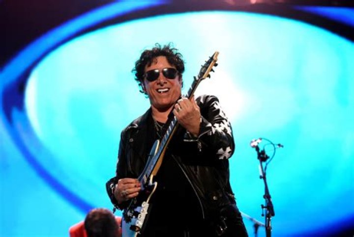 Neal Schon Bio, Wiki, Age, Height, Family, Wife, Guitarist, and Net Worth