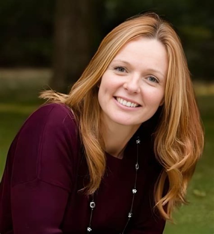 Astrology Birth Chart of Nicola Elizabeth Frost (Photographer) 2024