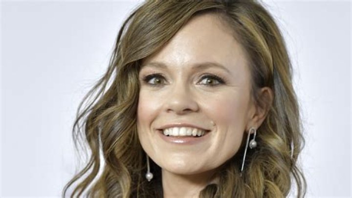 Rachel Boston (TV Actress) - Age, Birthday, Bio, Facts, Family, Net Worth, Height & More