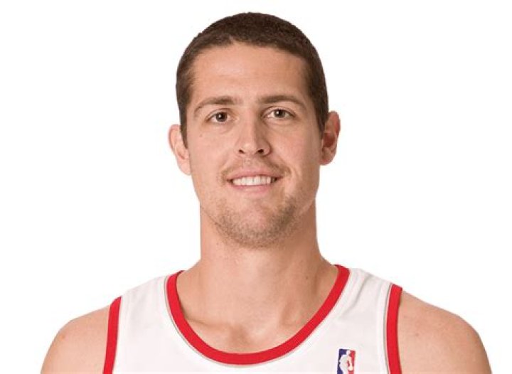 Raef Lafrentz (Basketball Player) - Age, Birthday, Bio, Facts, Family, Net Worth, Height & More