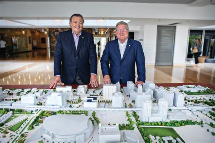 Richard Carrión Biography, Age, Height, Wife, Net Worth and Family