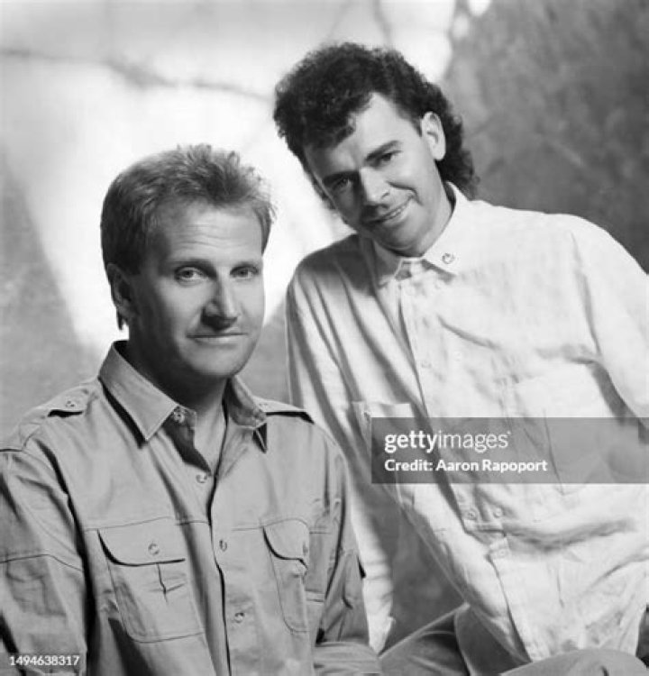 Russell Hitchcock (Pop Singer) - Age, Birthday, Bio, Facts, Family, Net Worth, Height & More