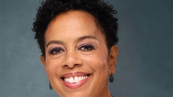 Sharon Epperson Bio, Age, Family, Husband, Kids, CNBC, Illness, Salary