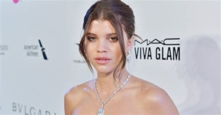 HmmSofia Richie’s Latest Look Has Fans Wondering If Plastic Surgery (And Scott Disick) Are Behind It