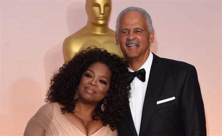 Stedman Graham: Girlfriend, net worth, tattoos, smoking & body facts