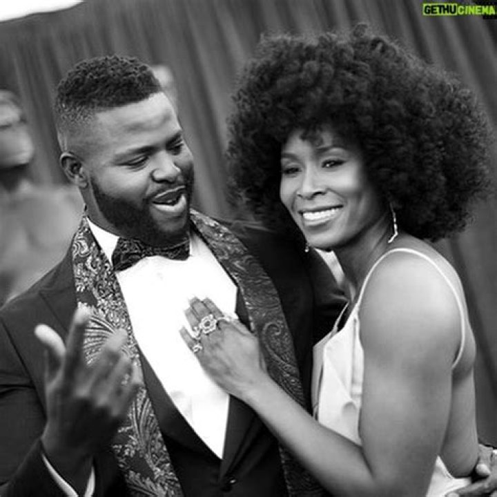 Sydelle Noel Bio-Wiki Age, Parents, Glow, Husband, Net Worth, Athlete, Movies and Tv Shows.