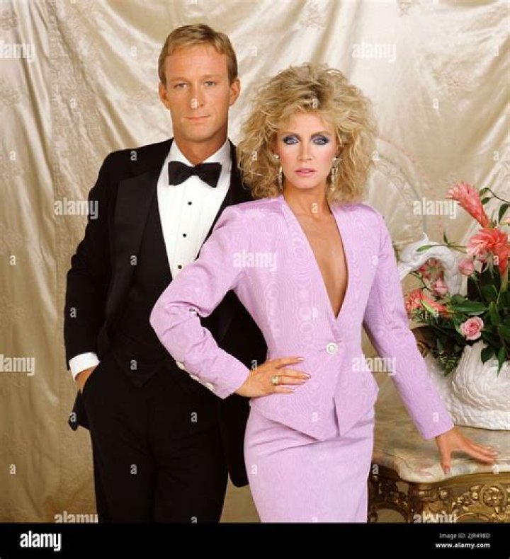 Ted Shackelford (TV Actor) - Age, Birthday, Bio, Facts, Family, Net Worth, Height & More